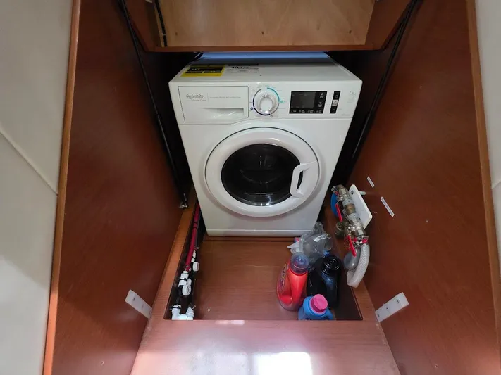 Just Peachy Yacht Photos Pics 