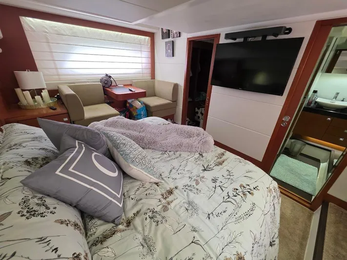 Just Peachy Yacht Photos Pics 