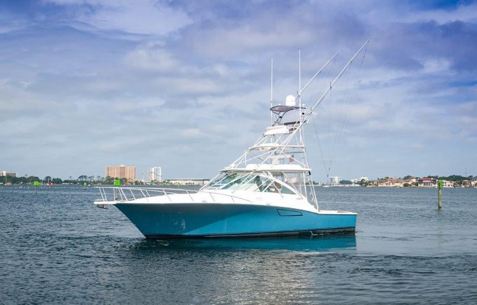 2005 Cabo 40 Express