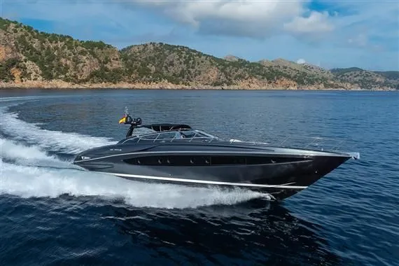 Voltor Yacht Photos Pics Luxury yacht Riva 63 Virtus 2016 cruising at sea.