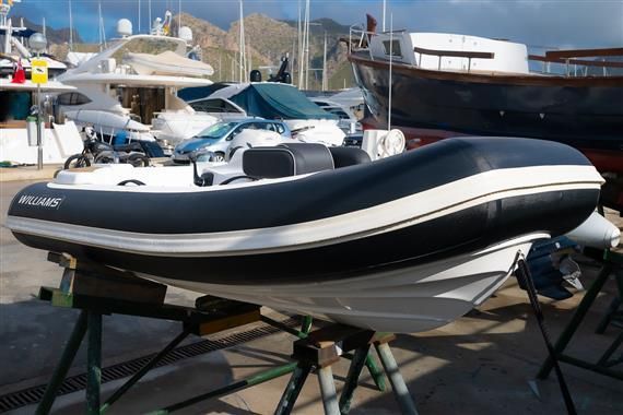 2016 Riva 64 