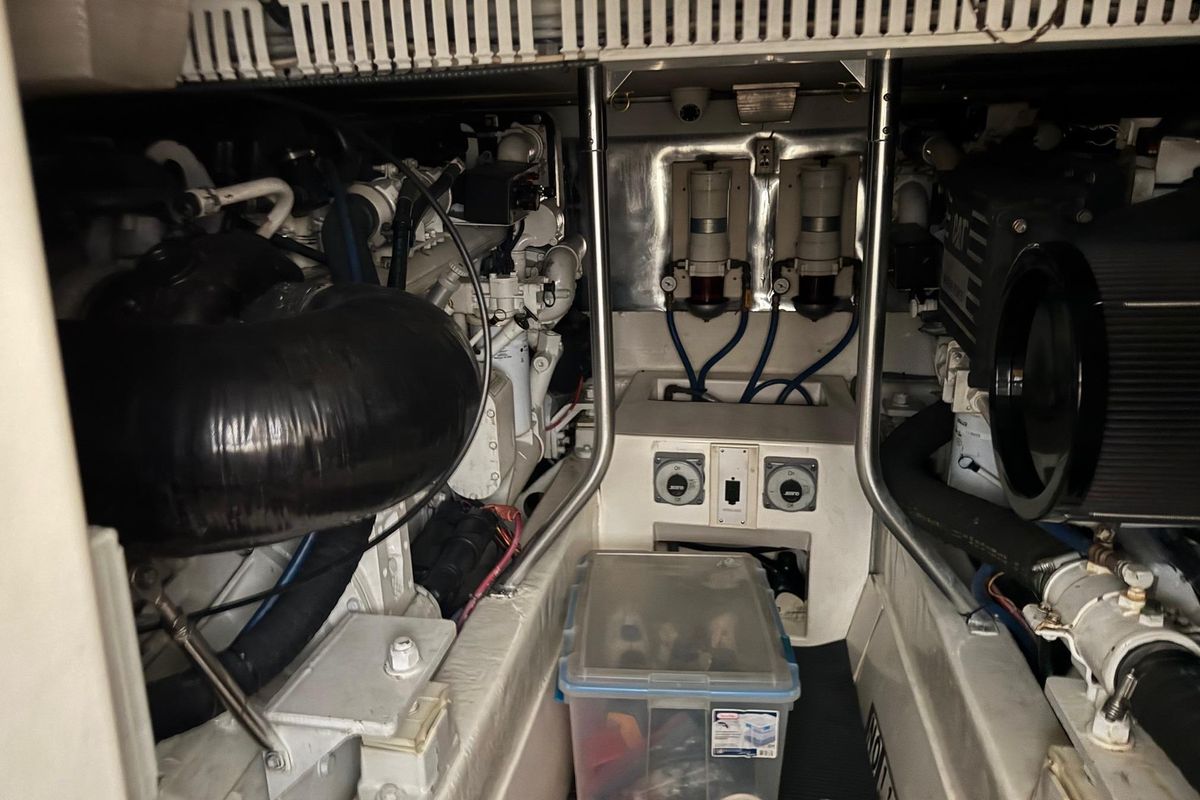 2005 Ocean Yachts 46 