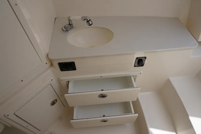 Santiago Yacht Photos Pics 2019 32 Cobia 320 CC SANTIAGO Head