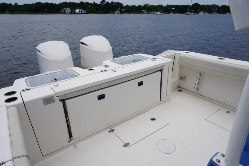 Santiago Yacht Photos Pics 2019 32 Cobia 320 CC SANTIAGO Cockpit