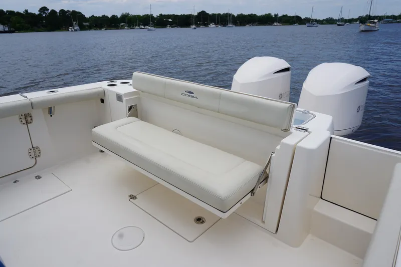 Santiago Yacht Photos Pics 2019 32 Cobia 320 CC SANTIAGO Cockpit