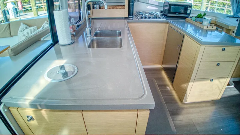 Freedom Yacht Photos Pics 