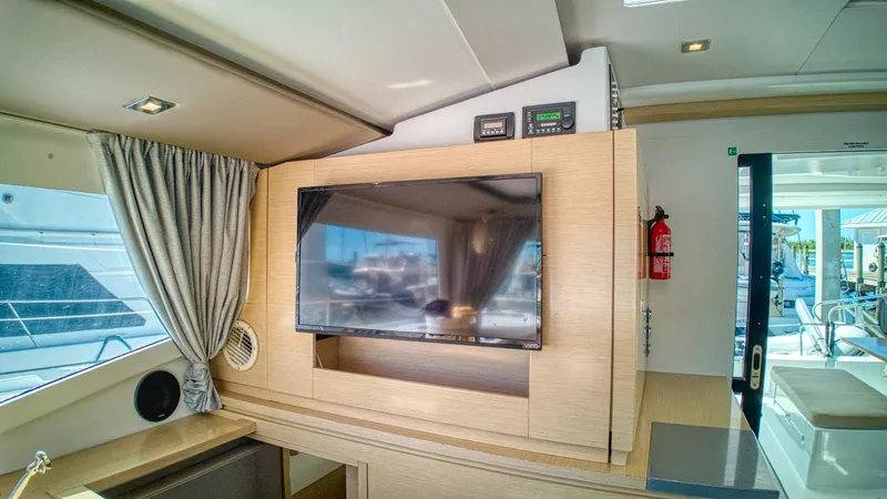 Freedom Yacht Photos Pics 