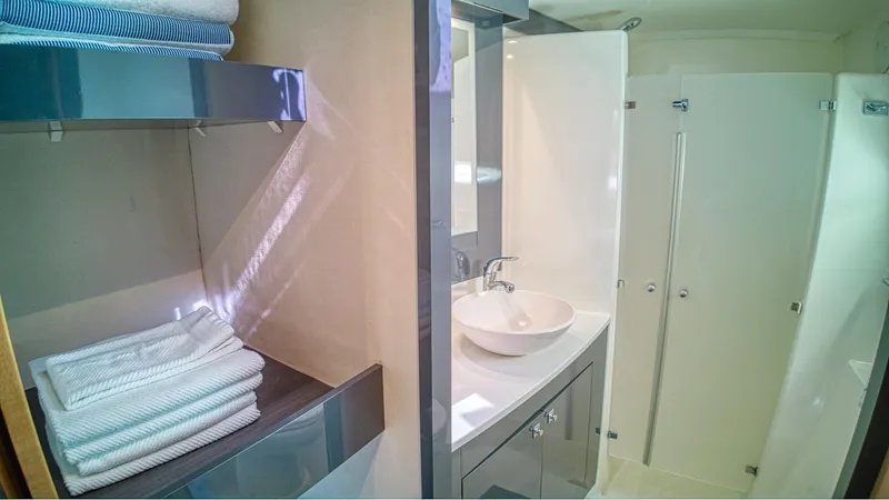 Freedom Yacht Photos Pics 