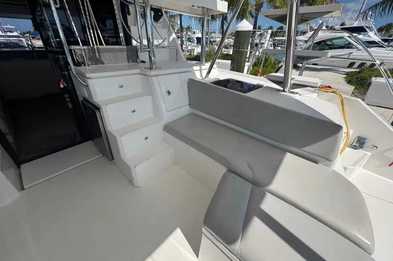 Ce Ya Yacht Photos Pics Leopard 45 yacht interior, 2021 model, featuring sleek seating and modern design.