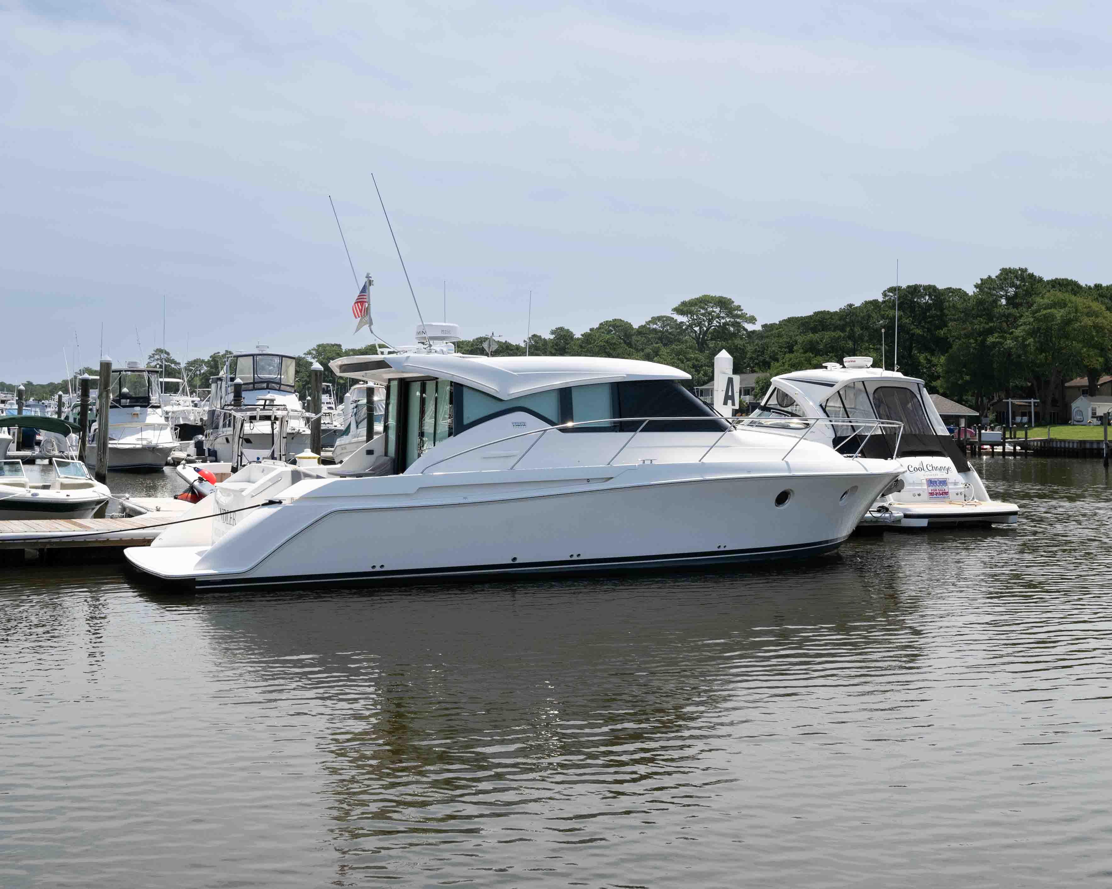 tiara yachts 39 coupe