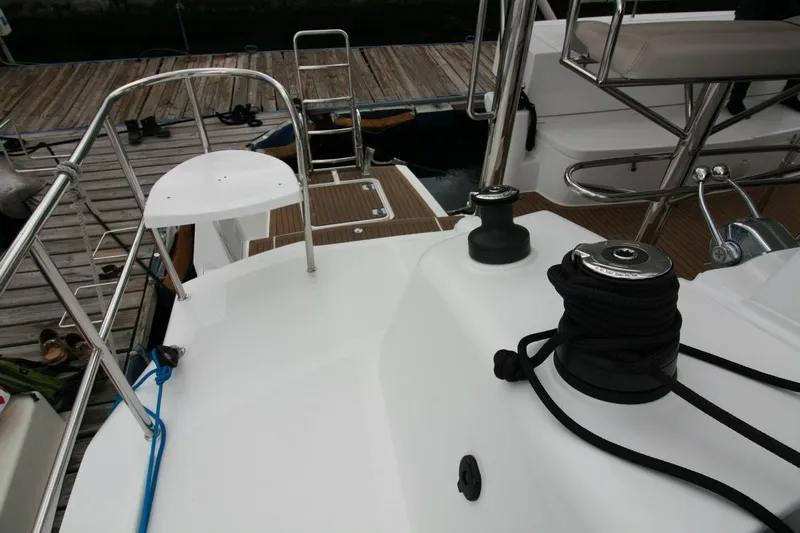Laminic Yacht Photos Pics Deck view of 2022 Maverick Yachts 440 Custom, featuring winches and mooring lines.