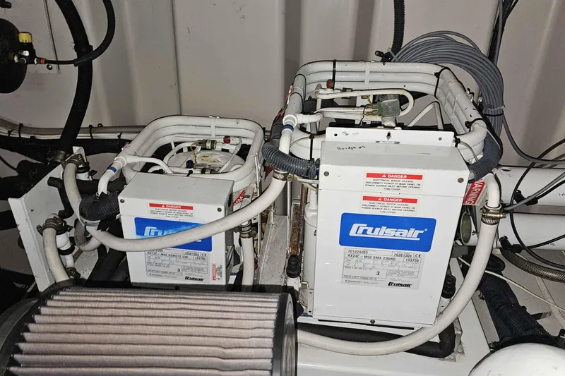  Yacht Photos Pics Engine room of 2007 Sea Ray 60 Sundancer with Cruisair air conditioning units.