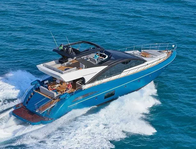  Yacht Photos Pics Schaefer 25M yacht cruising on open sea, 2026 model, sleek design.