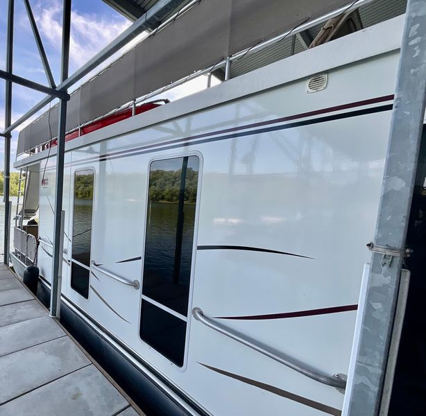 2004 Horizon Houseboat 77x16