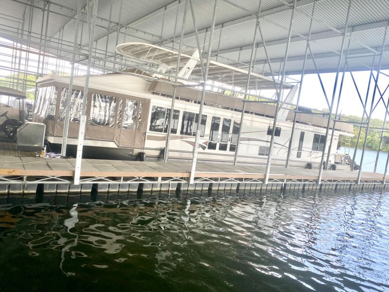 2004 Horizon Houseboat 77x16