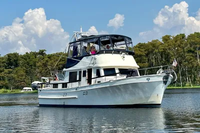 Marine Trader Aft Cabin