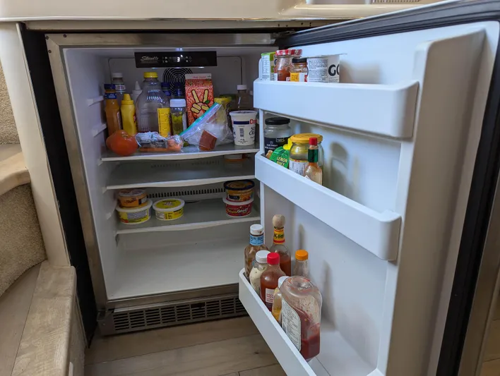 Get Nauti Yacht Photos Pics 