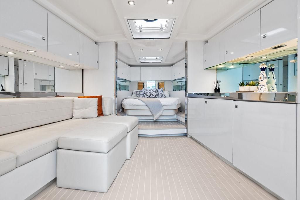 2015 VanDutch 55 