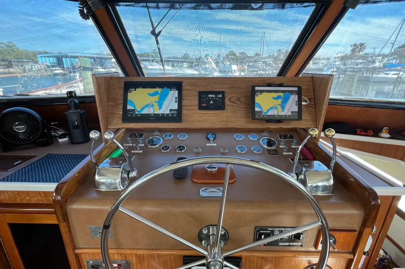 Hatt'rific Day Yacht Photos Pics 