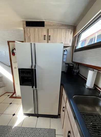 Hatt'rific Day Yacht Photos Pics 