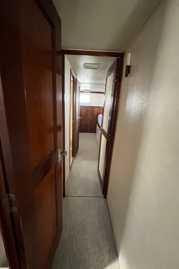 Hatt'rific Day Yacht Photos Pics midship looking aft to master stateroom