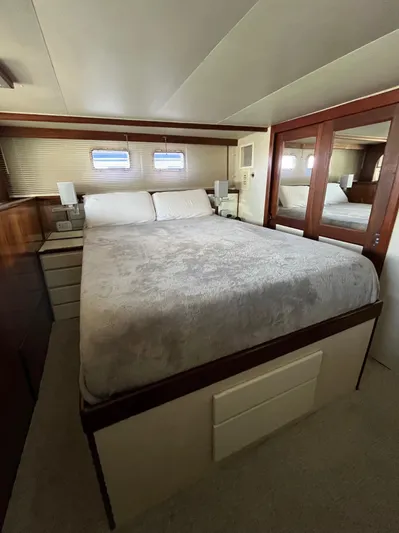 Hatt'rific Day Yacht Photos Pics 