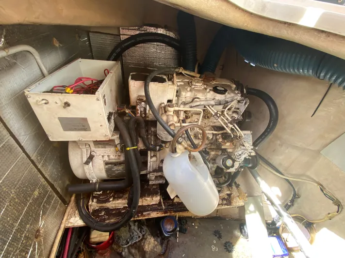 Certitude Yacht Photos Pics Engine compartment of a 1998 Fountaine Pajot Bahia 46 catamaran.