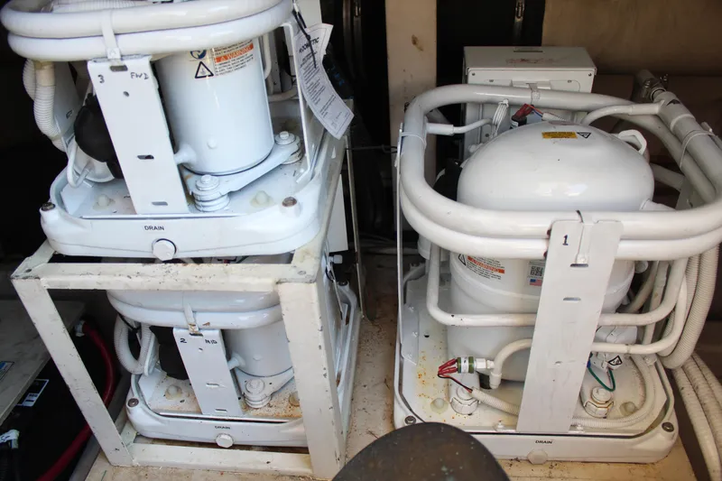 Getaway Yacht Photos Pics 