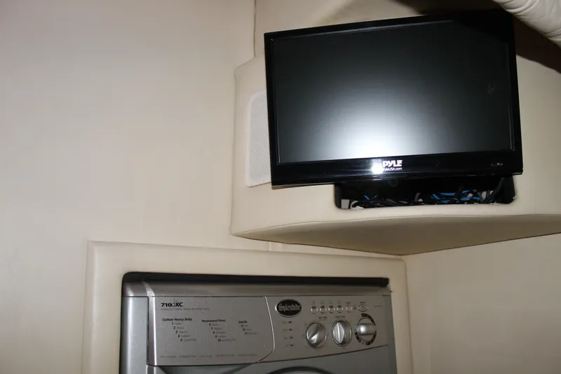 Getaway Yacht Photos Pics 