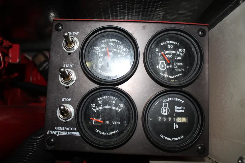 Getaway Yacht Photos Pics 