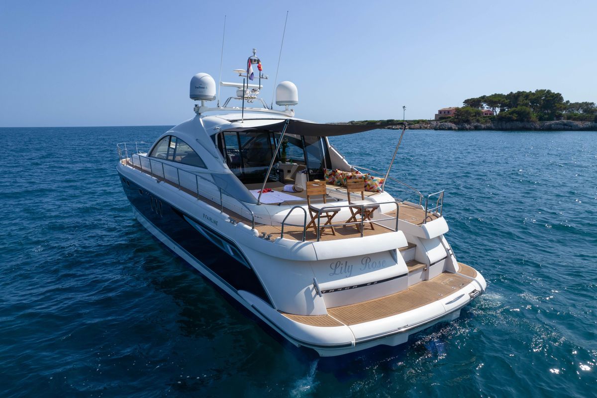 2004 Fairline 61 