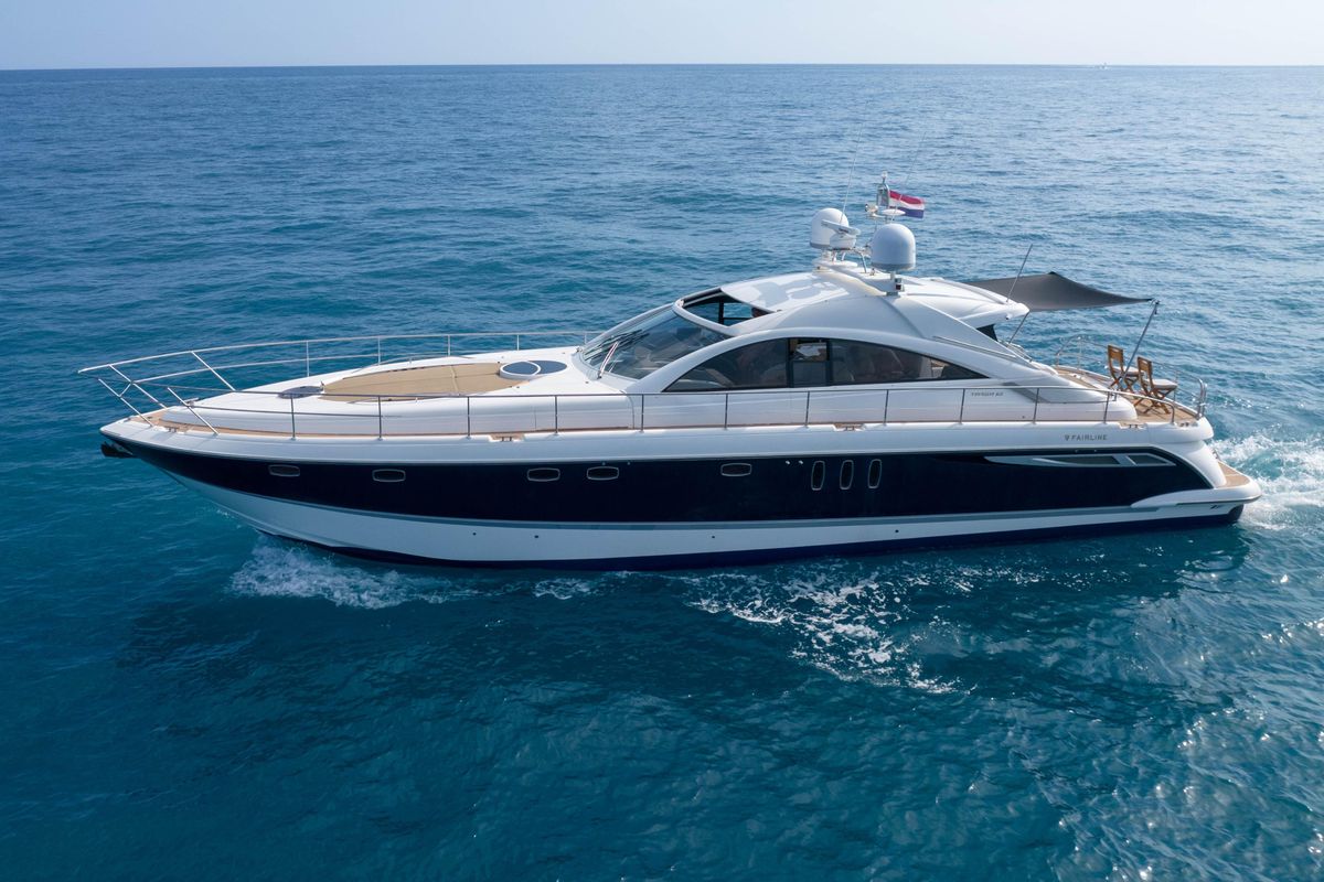 2004 Fairline 61 