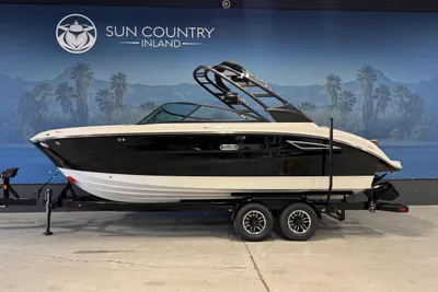 Sea Ray SDX 250 Surf