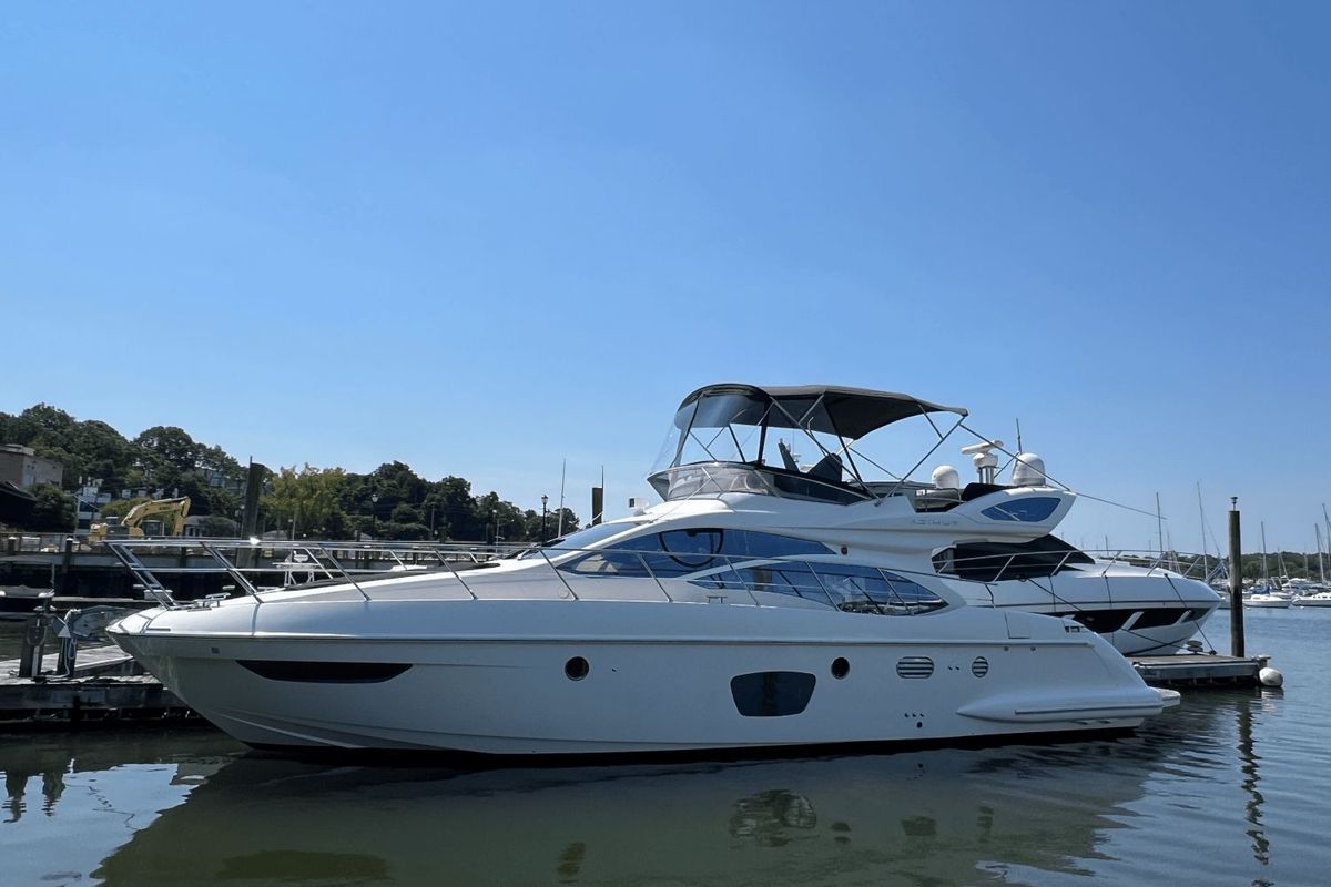 2011 Azimut 47 