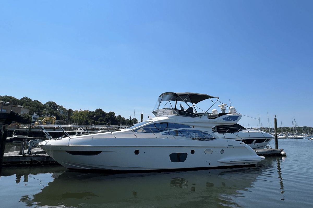 2011 Azimut 47 