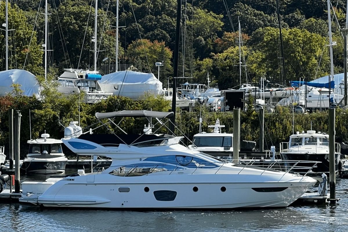 2011 Azimut 47 
