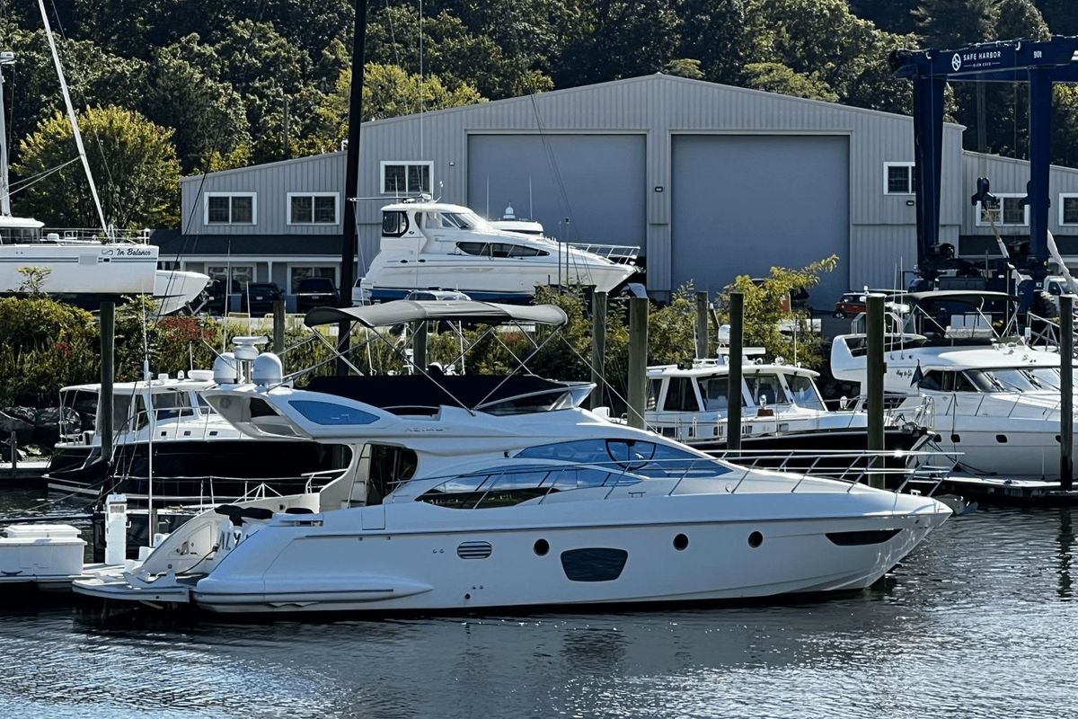 2011 Azimut 47 