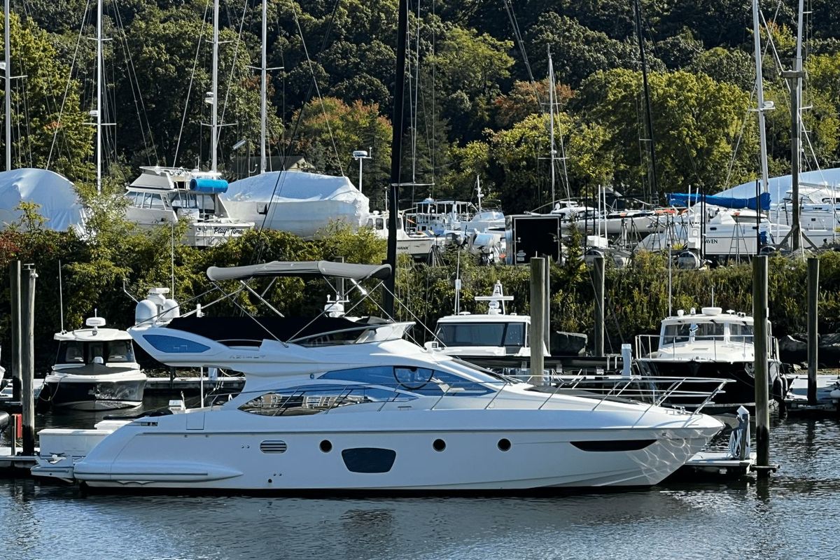 2011 Azimut 47 