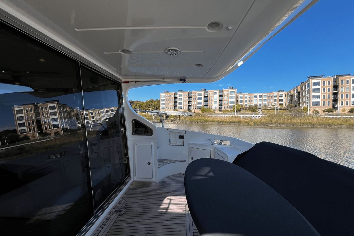 2011 Azimut 47 