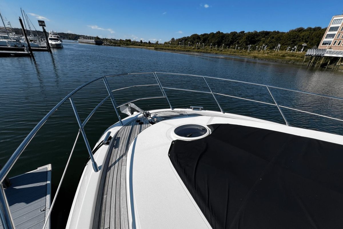 2011 Azimut 47 