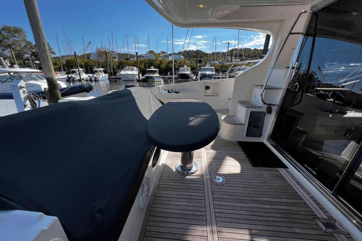 2011 Azimut 47 