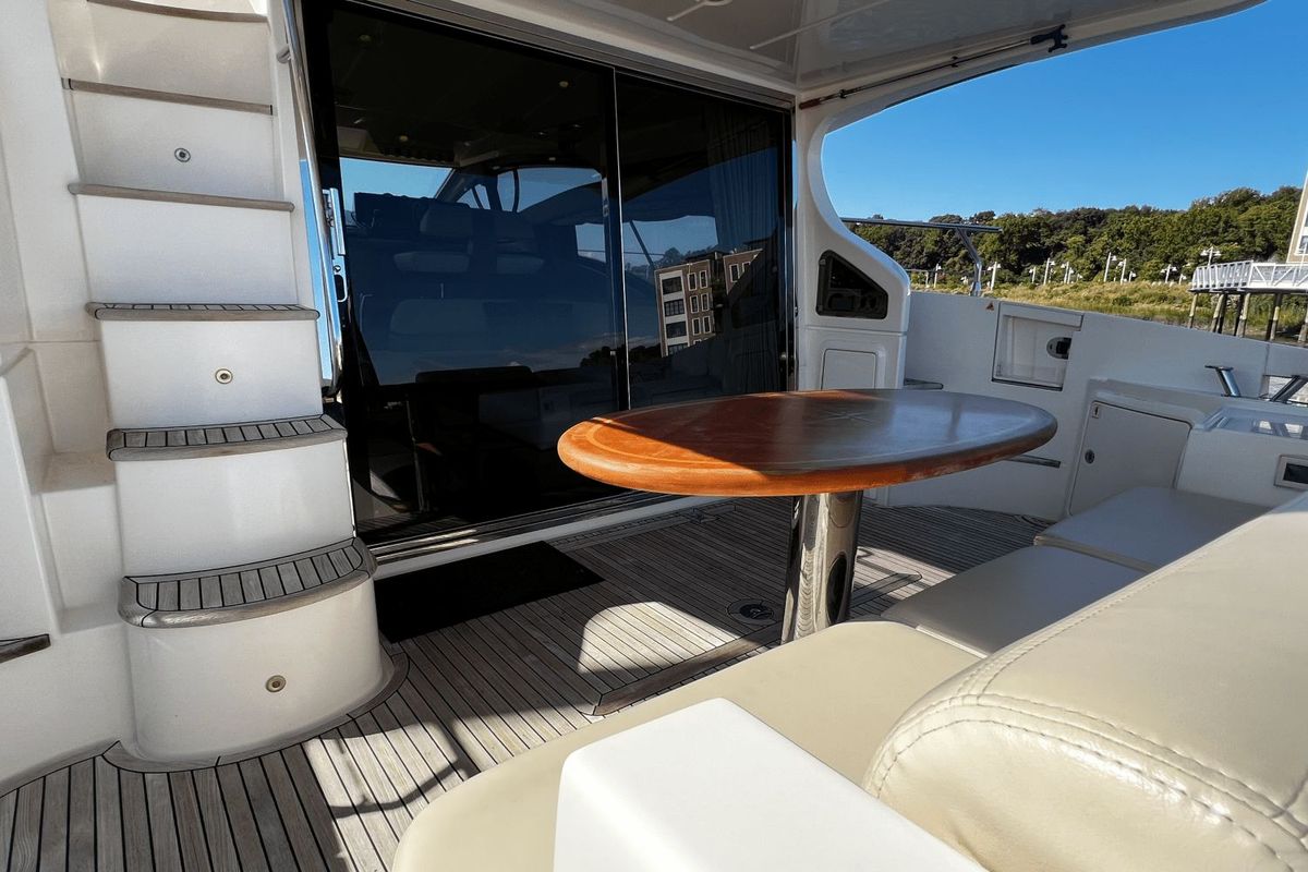 2011 Azimut 47 