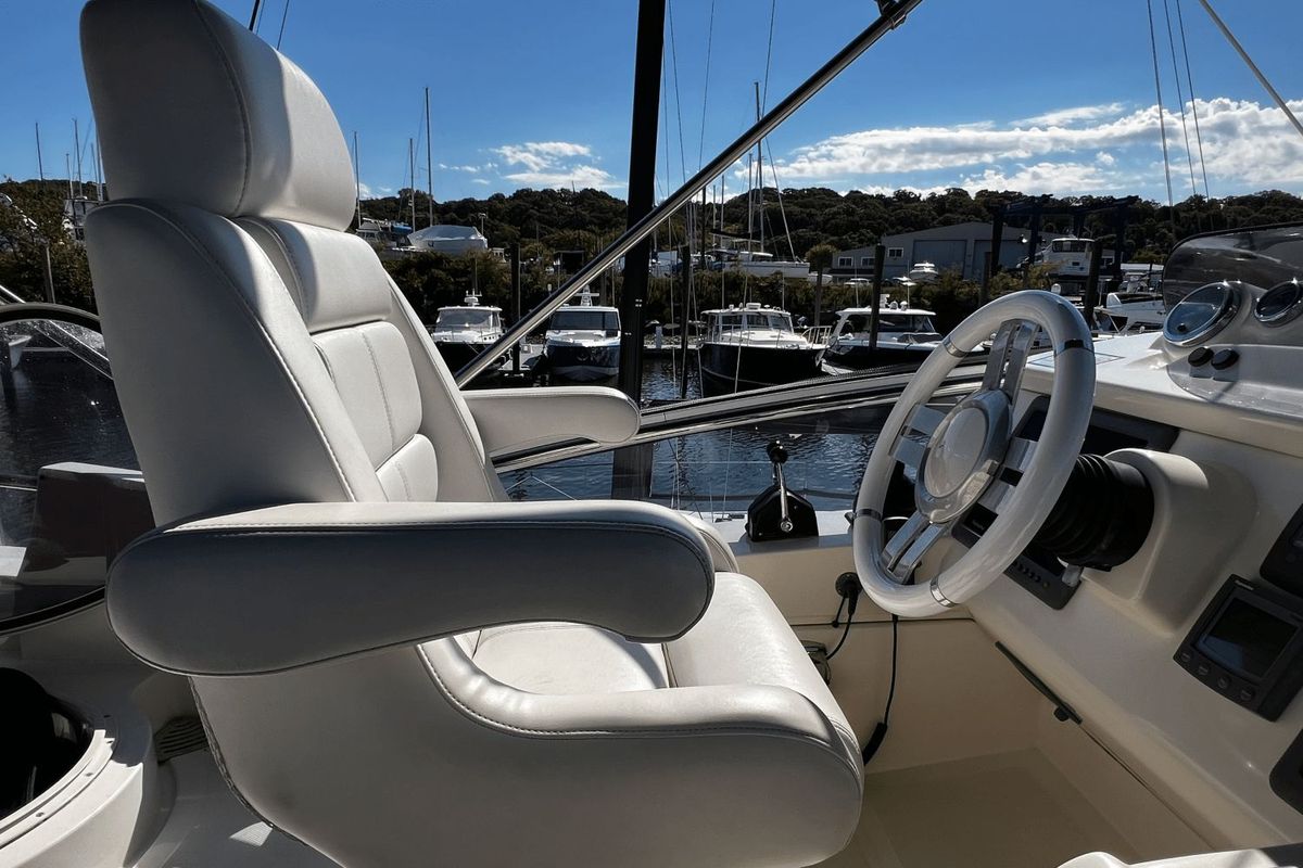 2011 Azimut 47 