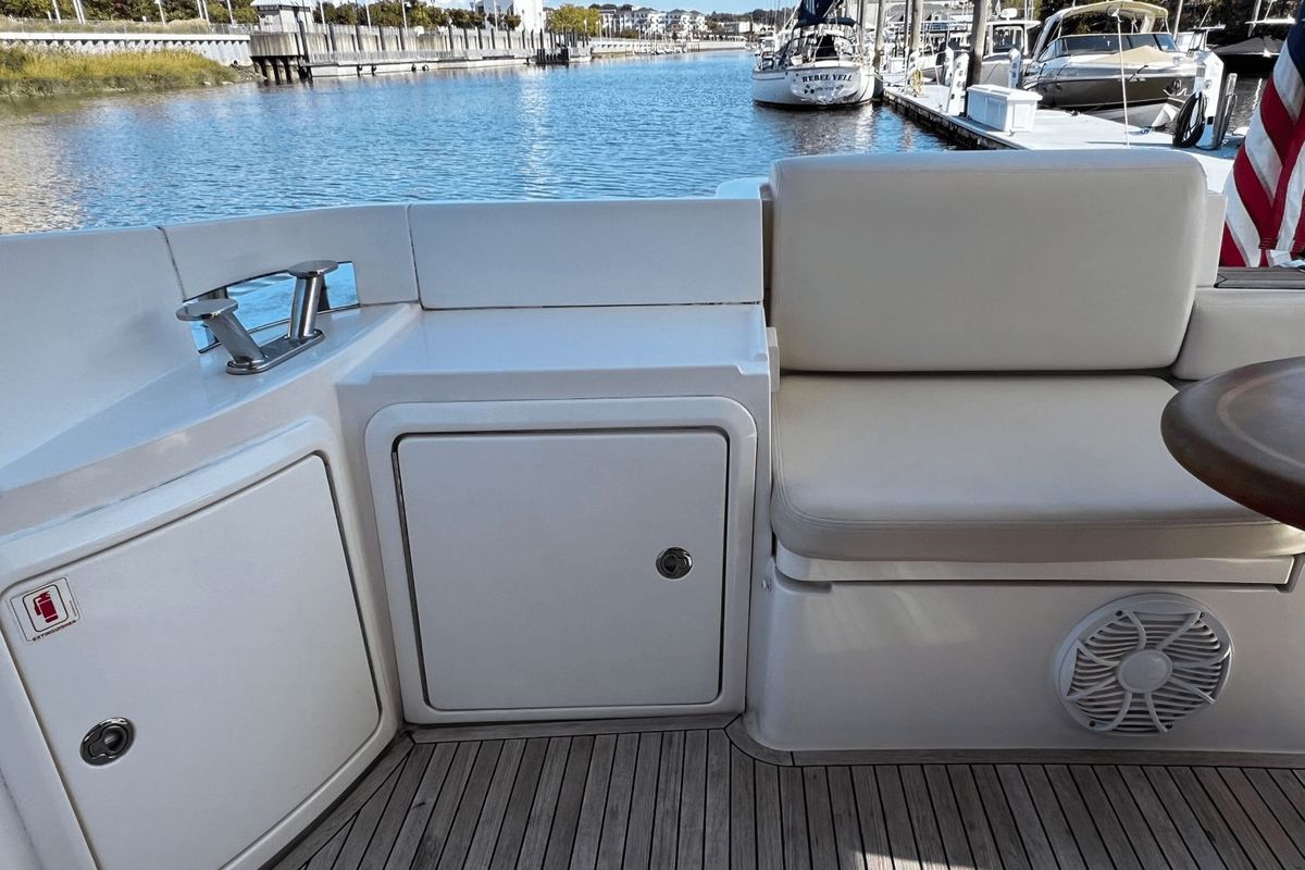 2011 Azimut 47 