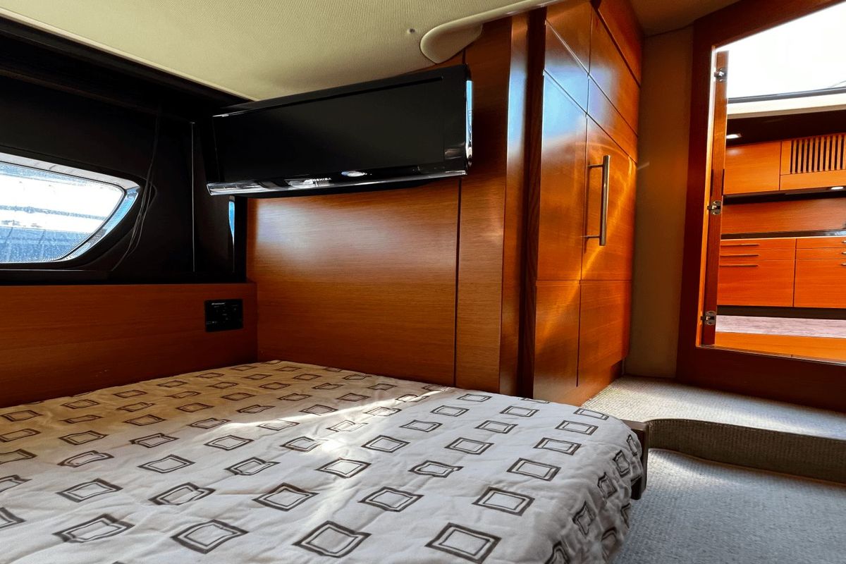 2011 Azimut 47 