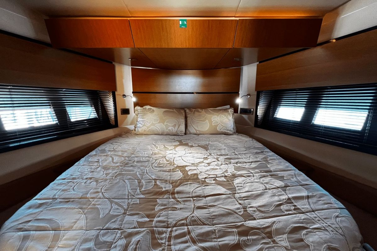 2011 Azimut 47 
