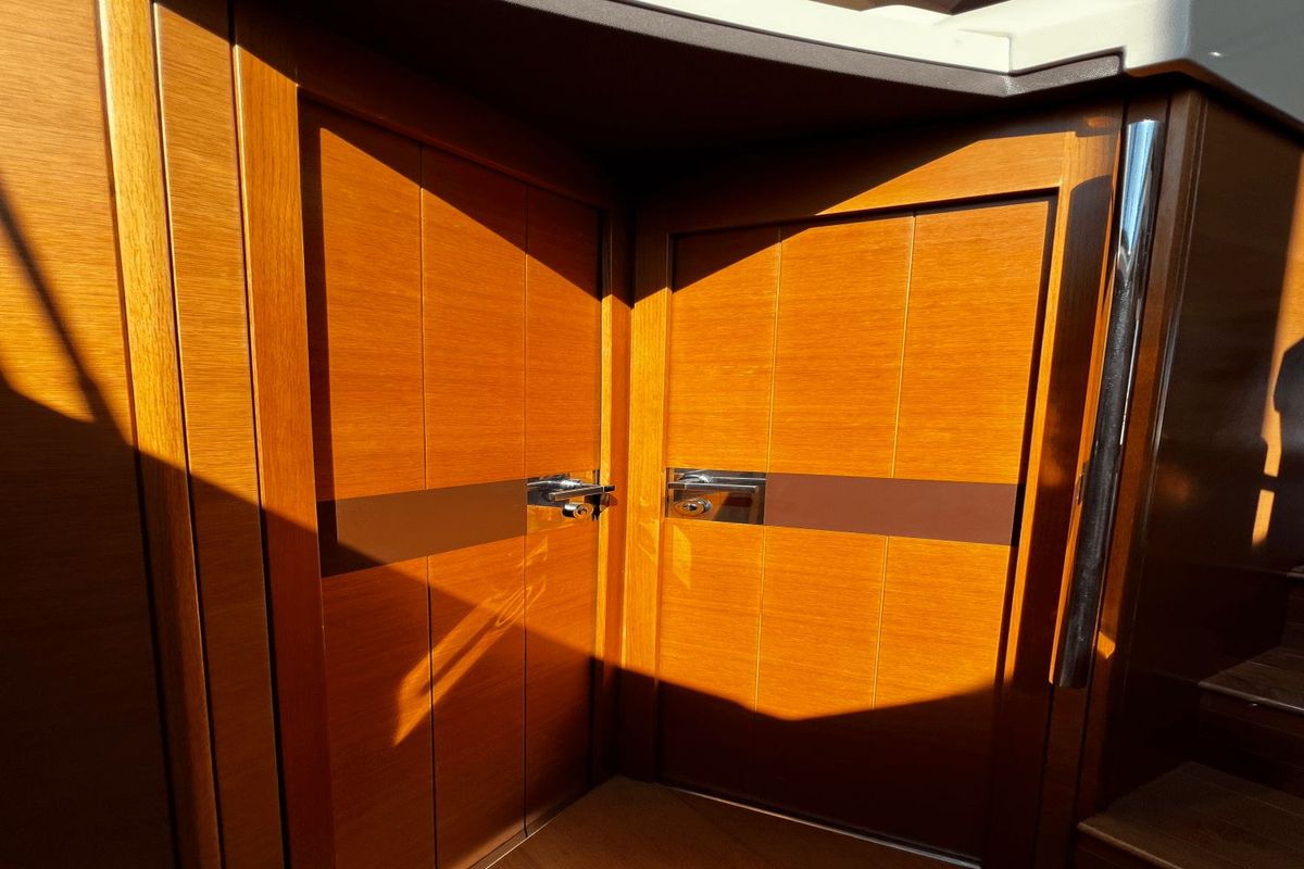 2011 Azimut 47 