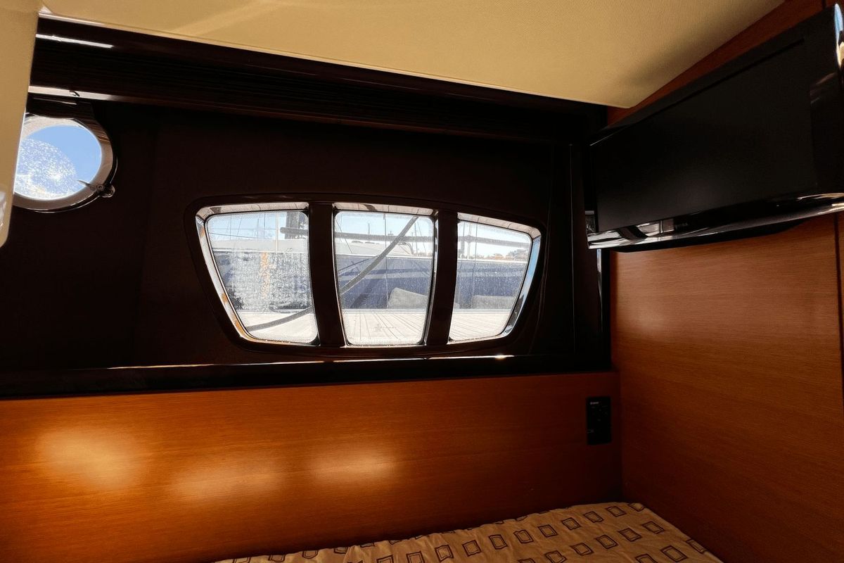 2011 Azimut 47 