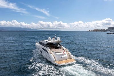 Yacht