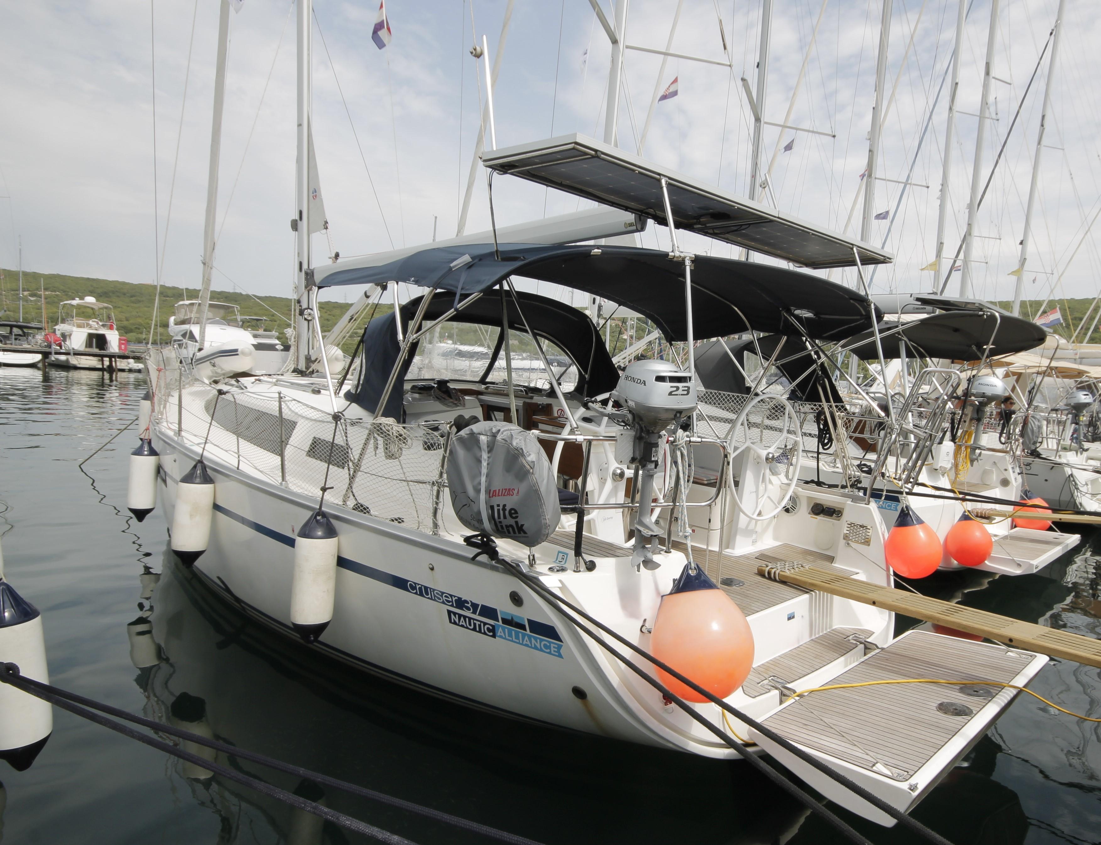 2018 Bavaria Cruiser 37